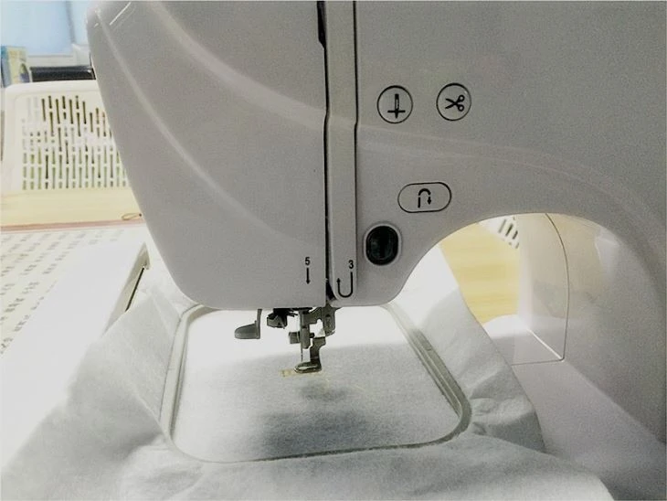 Convenient Computerized Household Sewing & Embroidery Machine ES5 Made In China